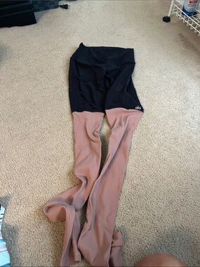 ALO Yoga Two-Tone Black and Dusty Pink Ribbed Leggings